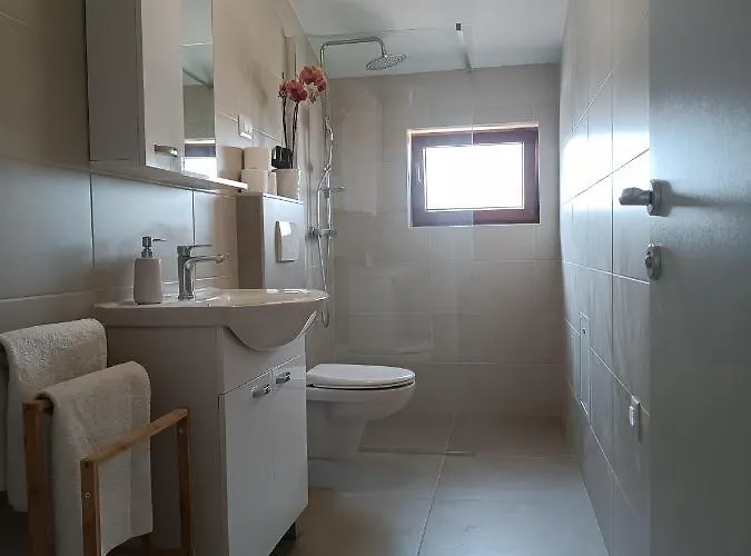 Apartman Dona דירה